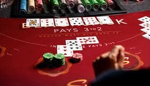 Antarmuka aplikasi slot zeus menampilkan kategori permainan, tabel live dealer, dan pasar sportsbook